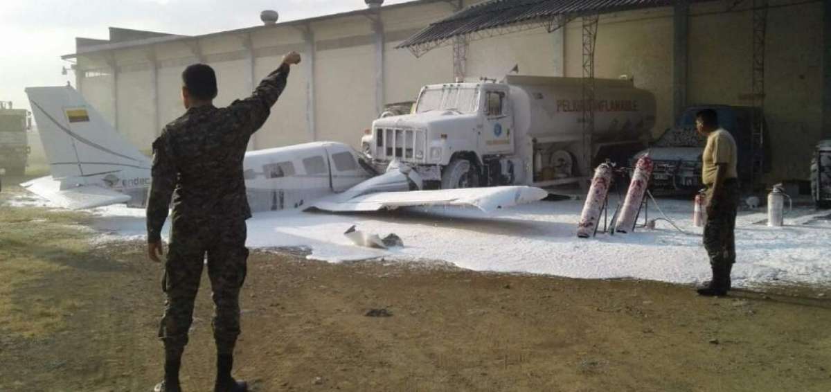 Avioneta se accident&oacute; en terrenos de la FAE, en Guayaquil