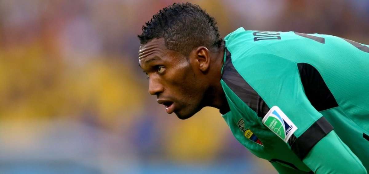 Alexander Dom&iacute;nguez tiene m&aacute;s opciones de titularidad en los partidos ante Brasil y Per&uacute;