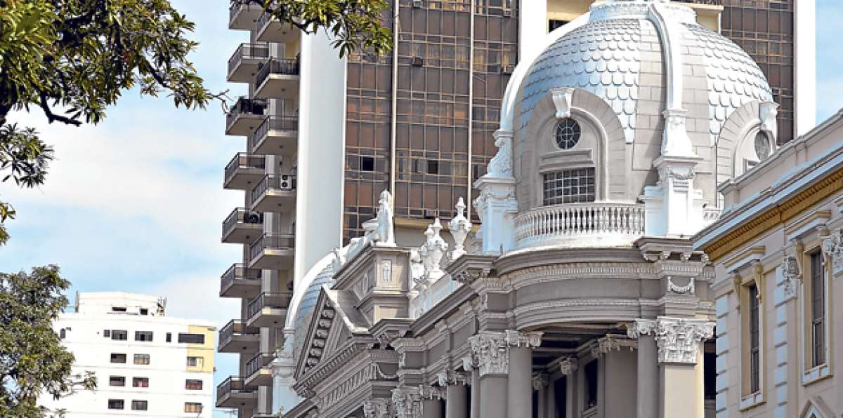 La empresa Ingersa tiene su sede en el piso 11 del edificio Valra, ubicado frente al Municipio de Guayaquil. Foto: Eduardo Escobar / El Tel&eacute;grafo
