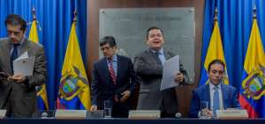 Los ministros Richard Mart&iacute;nez, Jos&eacute; Valencia, Juan Sebasti&aacute;n Rold&aacute;n y Pablo Campana participaron este viernes 29 de junio en una rueda de prensa en Carondelet.