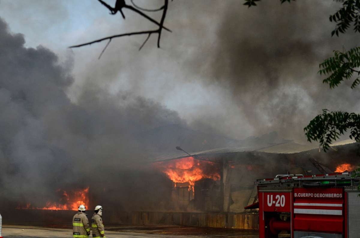 Incendio en mercado se origin&oacute; por hornilla encendida en bodega sin medidas de seguridad, seg&uacute;n peritaje