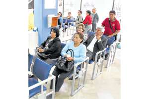 Los ciudadanos de esta zona acuden a la CNT para contratar los servicios.