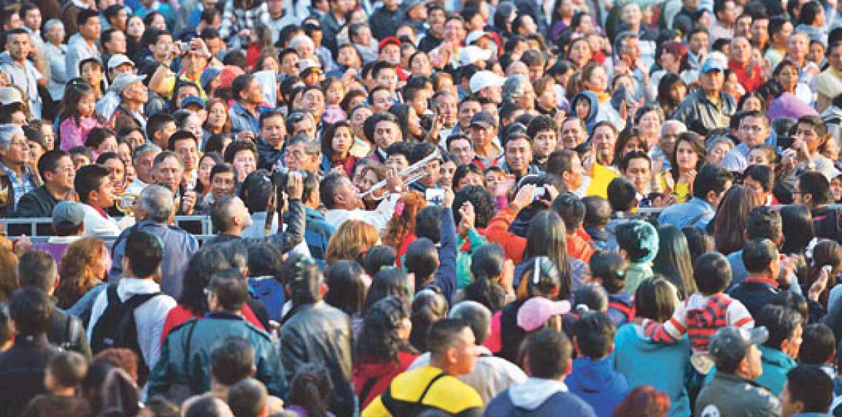 El crecimiento poblacional causa el incremento en la demanda de bienes y servicios. Foto: Santiago Aguirre / El Tel&eacute;grafo