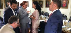 Los representantes del Estado ecuatoriano en las instalaciones de la CorteIDH, donde se reunir&aacute;n con el titular de esta instancia.