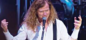 Mustaine hizo el anuncio en sus redes sociales. 