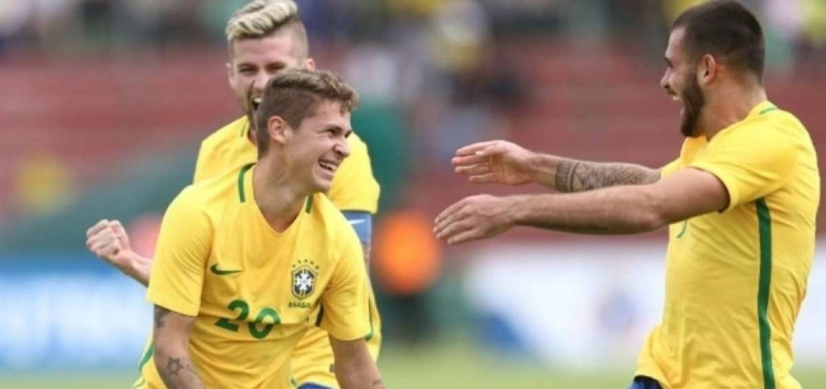 Paraguay puso en apuros a un Brasil que gan&oacute; con agon&iacute;a
