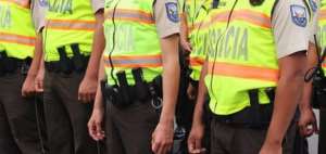 25 polic&iacute;as fueron separados de la instituci&oacute;n