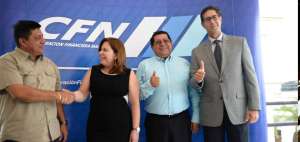 La CFN solenniz&oacute; la entrega de apoyos crediticios a varios empresarios manabitas, que buscaban capital para sus negocios afectados por el terremoto.