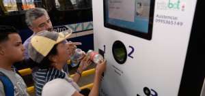Los usuarios reciben $ 0.02 por cada envase depositado.