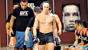 Marlon &lsquo;Chito&rsquo; Vera pas&oacute; por momentos duros antes de llegar a  su debut. El chone&ntilde;o pele&oacute; en Per&uacute;, Panam&aacute; y Venezuela agotando sus propios recursos y de su familia. Foto: Internet.