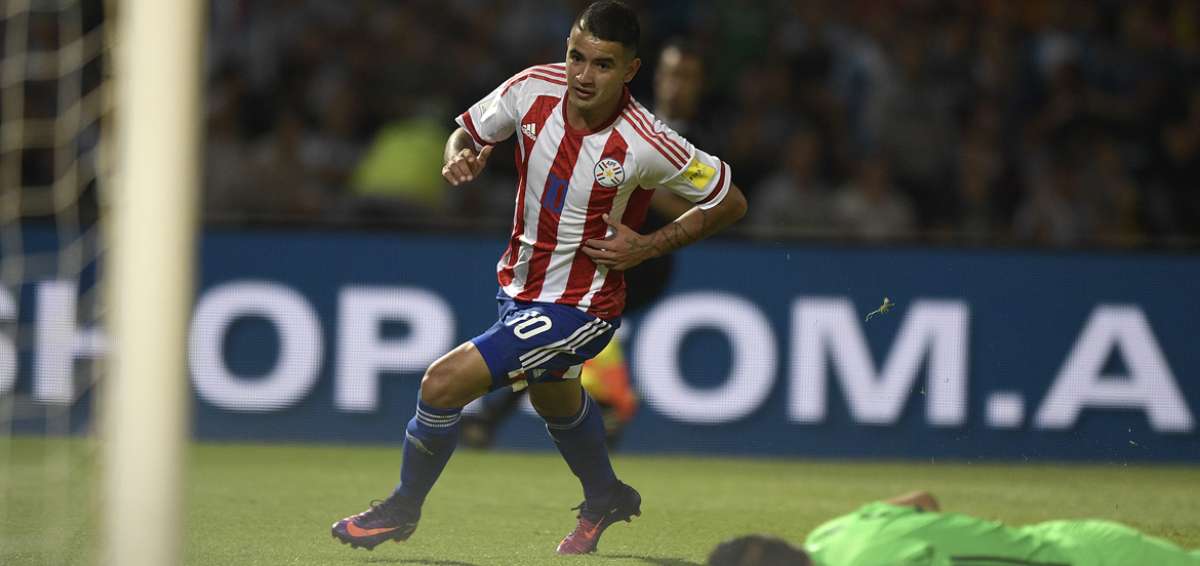 Paraguay vuelve a so&ntilde;ar con el Mundial al vencer a Argentina