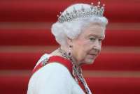 Hombre intentó asesinar a la reina Isabel II con una ballesta