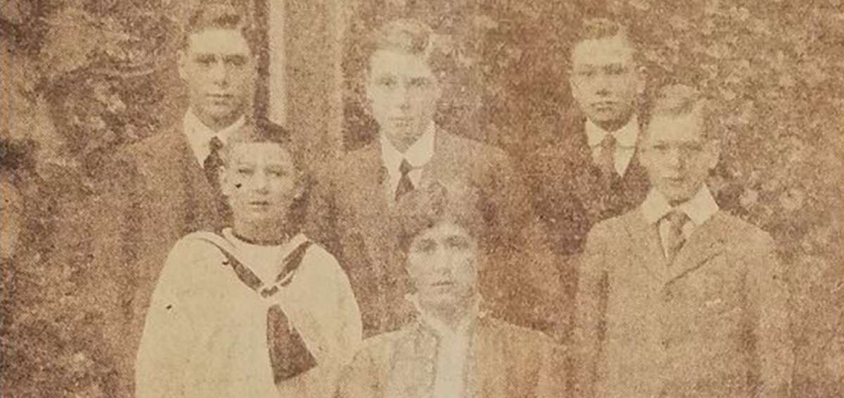 La familia real brit&aacute;nica deja su &uacute;ltima fotograf&iacute;a