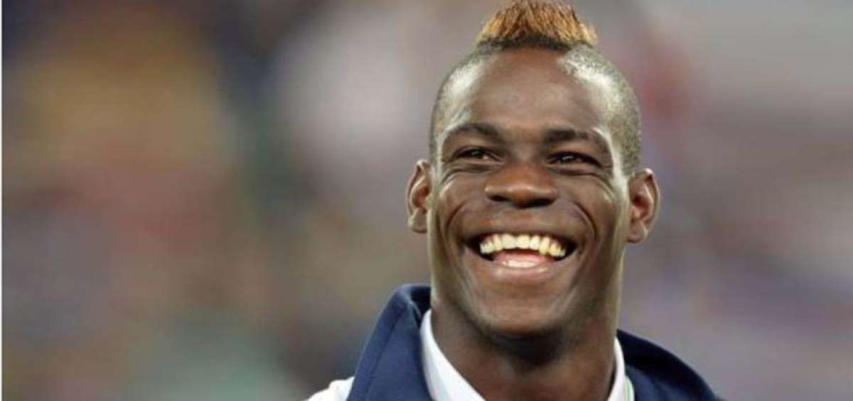 Un hincha no podr&aacute; ingresar al estadio por hacer gritos de mono a Balotelli