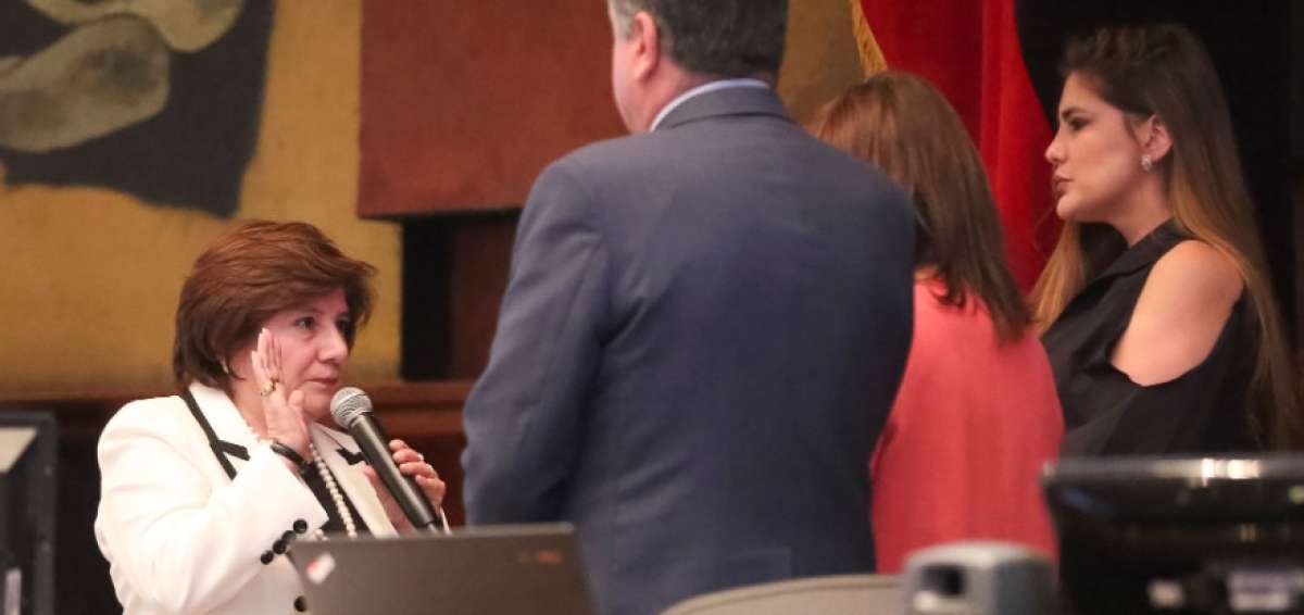 Ruth Arregui Solano fue posesionada como Superintendenta de Bancos