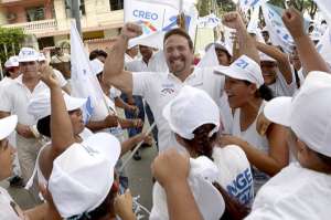 En el parque la Ferroviaria fue la concentraci&oacute;n de los candidatos de CREO. Foto: Lylibeth Coloma |  El Tel&eacute;grafo