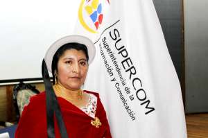 El acto de posesi&oacute;n de Mar&iacute;a Paucar se realiz&oacute; en el GobiernoProvincial de Chimborazo. Con su designaci&oacute;n se conforman las 6 dependencias de la Supercom. Foto: Elizabeth Maggi / El Tel&eacute;grafo