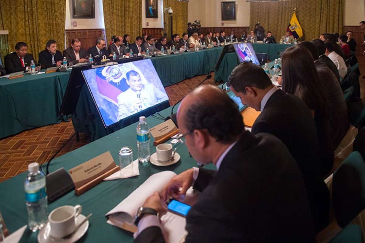El presidente Rafael Correa lidera el taller que se realiza en Carondelet. Foto: John Guevara / El Tel&eacute;grafo