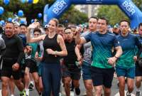 Daniel Noboa y Lavinia Valbonesi participaron en la carrera solidaria “Nuestros Héroes 10K” para recaudar fondos a favor de personas con discapacidad en Quito.