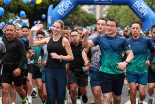 Daniel Noboa y Lavinia Valbonesi participaron en la carrera solidaria “Nuestros Héroes 10K” para recaudar fondos a favor de personas con discapacidad en Quito.