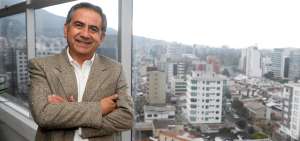 "La agenda es clara en construir mecanismos de redistribuci&oacute;n"