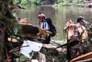 Tragedia en Texas: Inundaciones dejan 59 muertos y continúan las búsquedas bajo intensas lluvias