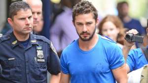 Retirar&aacute;n cargos contra Shia LaBeouf si mejora su conducta