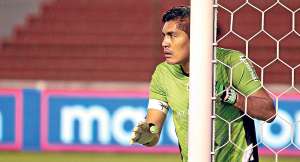 R&oacute;binson S&aacute;nchez, capit&aacute;n del &lsquo;Cicl&oacute;n&rsquo;, durante uno de los partidos en el estadio Casa Blanca de Quito. Foto: Cortes&iacute;a