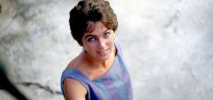 Con la publicaci&oacute;n de Bienvenida a casa ya no quedan escritos in&eacute;ditos de la autora estadounidense Lucia Berlin. Se trata de un libro de culto.