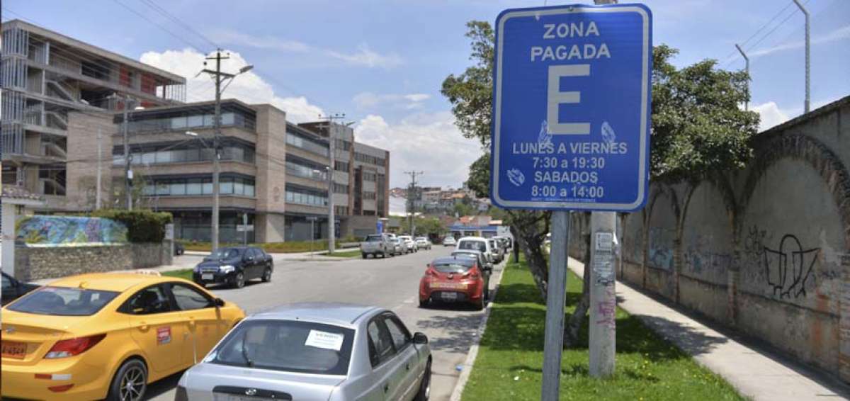 Los conductores podr&aacute;n mediante la aplicaci&oacute;n estacionar sus veh&iacute;culos y cancelar el valor con tarjeta de cr&eacute;dito.  