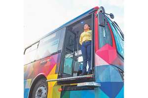 &ldquo;Los 40 buses fueron pagados por el Gobierno&rdquo;
