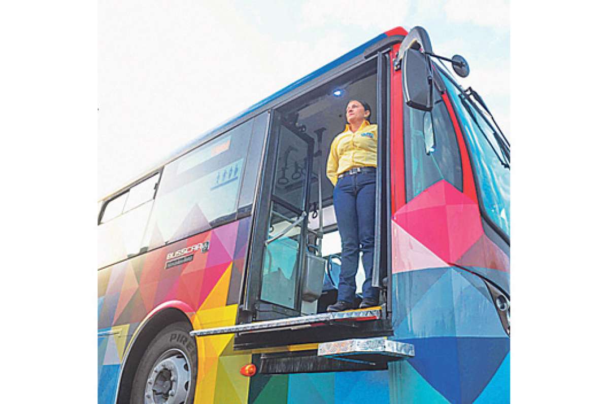&ldquo;Los 40 buses fueron pagados por el Gobierno&rdquo;