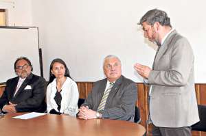 El cronista de la ciudad tiene la misi&oacute;n de asesorar a la Municipalidad en temas de cultura, historia, patrimonio inmaterial y otros. Foto: Cortes&iacute;a / Alcald&iacute;a