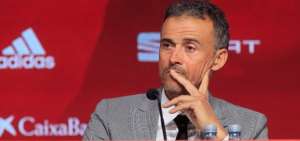 Luis Enrique vive un d&iacute;a "muy especial" y dice que Moreno fue "desleal"