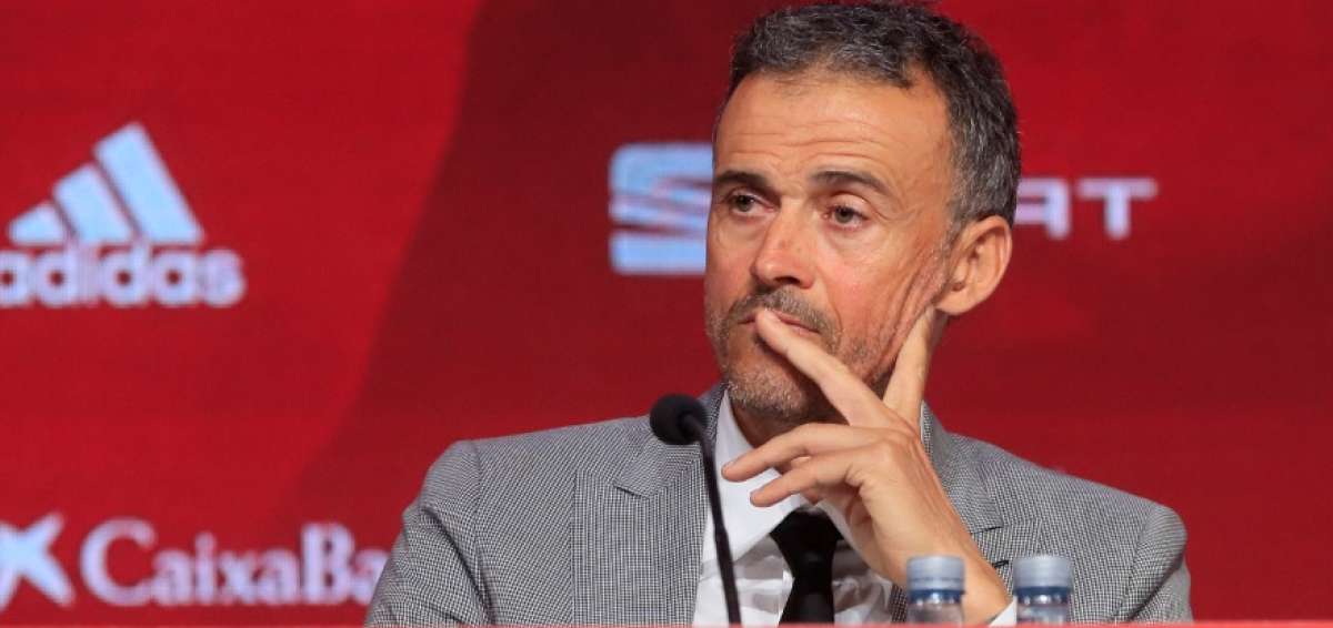 Luis Enrique vive un d&iacute;a "muy especial" y dice que Moreno fue "desleal"