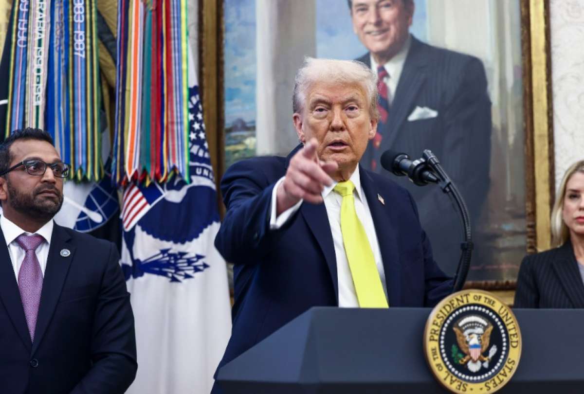 El presidente Donald Trump anunció que analiza acciones contra el narcotráfico en territorio venezolano.