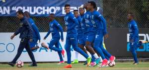Desde este lunes 20 de agosto, 16 de los 22 convocados por el &ldquo;Bolillo&rdquo; G&oacute;mez entrenar&aacute;n en la Casa de la Selecci&oacute;n en Quito hasta el pr&oacute;ximo mi&eacute;rcoles.