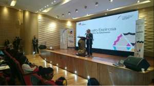 El ministro de Educaci&oacute;n, Augusto Espinosa, durante la presentaci&oacute;n de los resultados. 