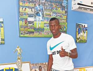 &Eacute;nner Valencia, delantero de la Tri.