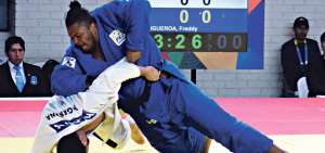El guayaquile&ntilde;o Freddy Figueroa (de azul) es una de las figuras del equipo. Gan&oacute; oro en los Juegos Suramericanos.