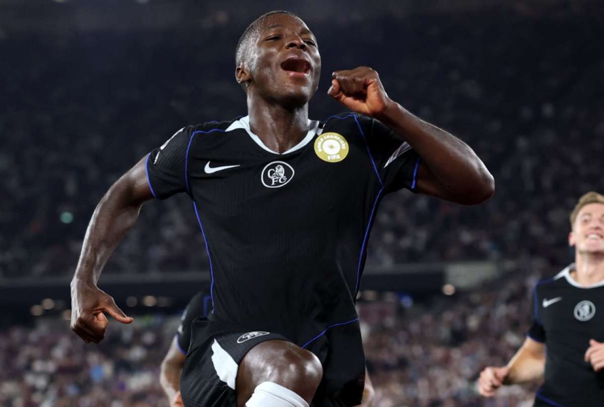Moisés Caicedo volvió a brillar con el Chelsea en la Premier League. 