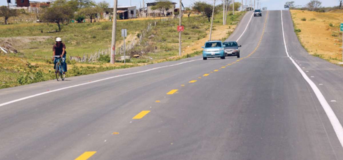 El cant&oacute;n Playas cuenta con 20 kil&oacute;metros de v&iacute;a renovados. La inversi&oacute;n de $ 15 millones la hizo el Gobierno a trav&eacute;s del Ministerio de Transporte y Obras P&uacute;blicas. Foto: Miguel Castro / El Tel&eacute;grafo