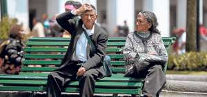 Las personas adultas mayores contar&aacute;n con un instrumento legal que garantice sus derechos en la vejez, adem&aacute;s beneficiar&aacute; a quienes est&aacute;n en este proceso. Foto: &Aacute;ndres Darquea / El Tel&eacute;grafo