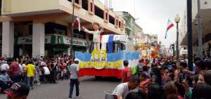 El colorido y la alegr&iacute;a se toman las calles de Machala