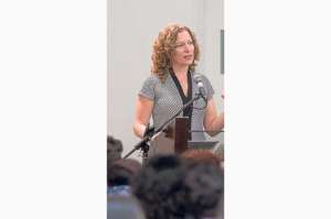 &ldquo;Qu&eacute; gracioso es o&iacute;r hablar a 2 mujeres de f&iacute;sica&rdquo;