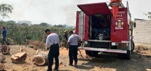 Los bomberos de Dur&aacute;n atendieron una emergencia en la v&iacute;a Dur&aacute;n-Tambo.