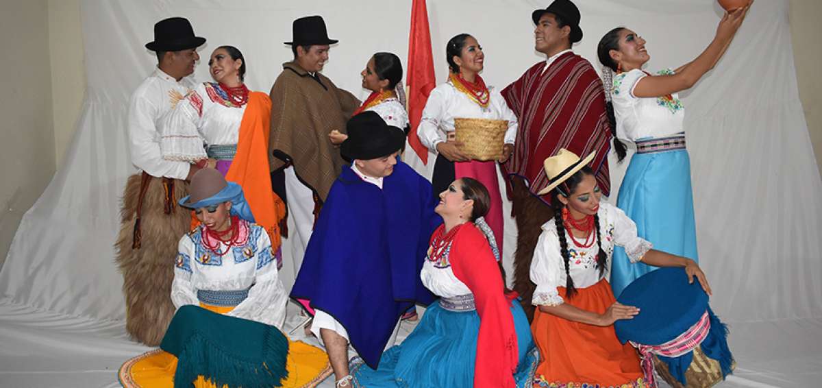 El Ballet Folkl&oacute;rico &Ntilde;awi celebrar&aacute; su primer aniversario y prepara un baile in&eacute;dito sobre la cultura de Cayambe para la Noche Cultural. 