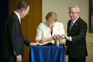 En 2016 termina el per&iacute;odo de Ban Ki Moon en la ONU. Michelle Bachelet, presidenta de Chile, ser&iacute;a una de las candidatas a reemplazarlo. AFP