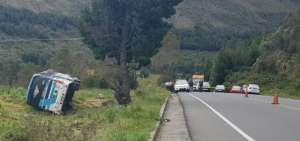 El percance se registr&oacute; en la v&iacute;a Ambato-Guaranda.