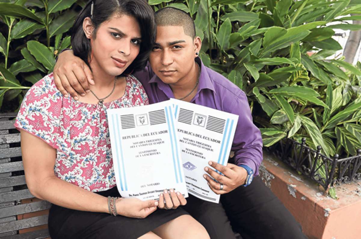Ang&eacute;lica y Luis consideran que es un paso importante su uni&oacute;n en el registro civil, ahora tienen planeado comprar un veh&iacute;culo y ponerlo a nombre de los dos. Foto: Alfredo Piedrahita/El Tel&eacute;grafo